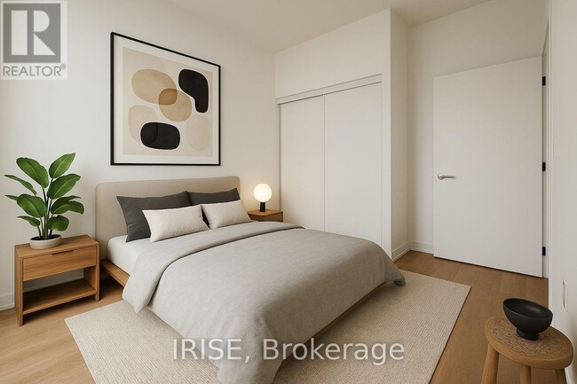 Building Photo - 1037 The Queensway