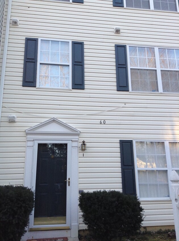 Primary Photo - 60 Amberstone Ct