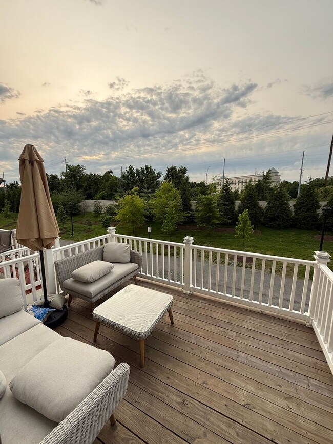 Foto del edificio - Newly Built Townhome with Tons of Space an...