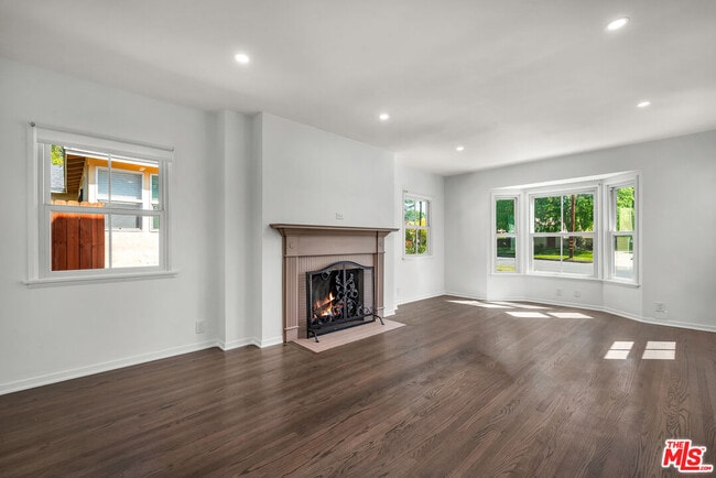 Foto del edificio - 1091 Palm Terrace