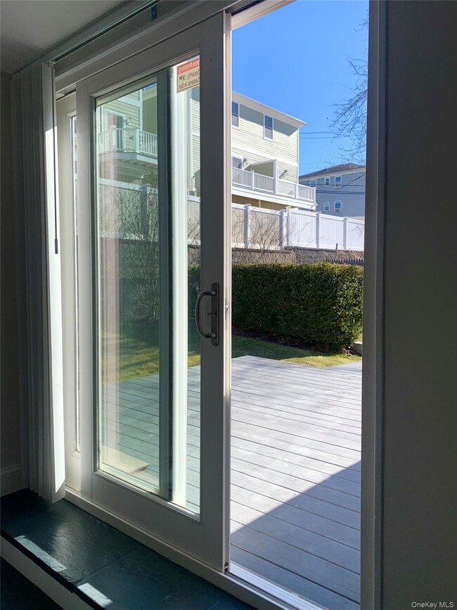 Foto del edificio - 83 Lake St