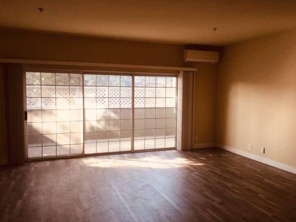 Building Photo - 1047 El Camino Real
