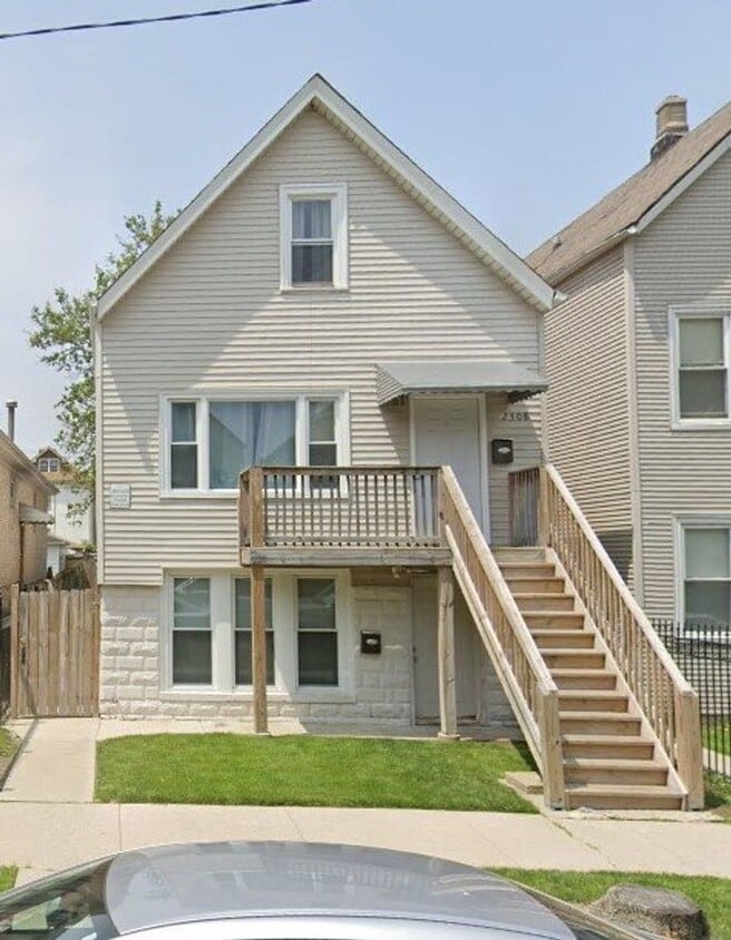 Primary Photo - 2308 N Mango Ave