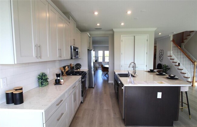 Building Photo - 15324 Shady Palms Ln