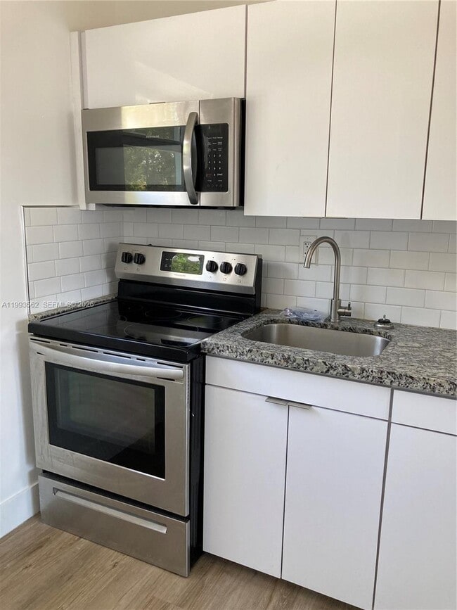 Foto del edificio - 1815 NW 1st Ct