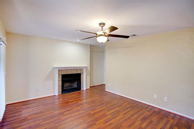 Building Photo - 1304 Harwell Dr