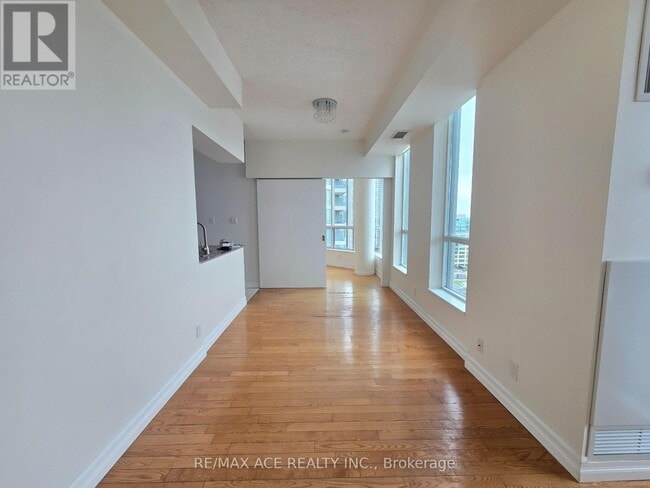 Building Photo - 230 Queens Quay W