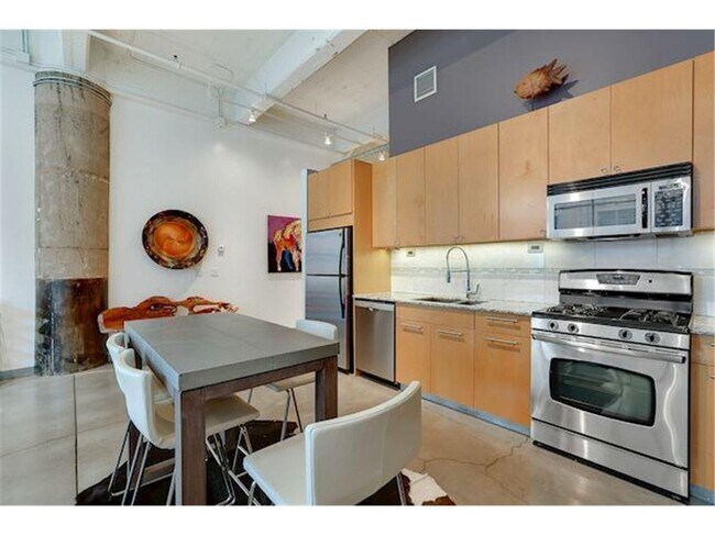 Foto del edificio - 700 N Washington Ave