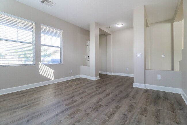 Building Photo - 13506 W Marshall Ave