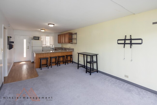 Building Photo - 1535 Punahou St