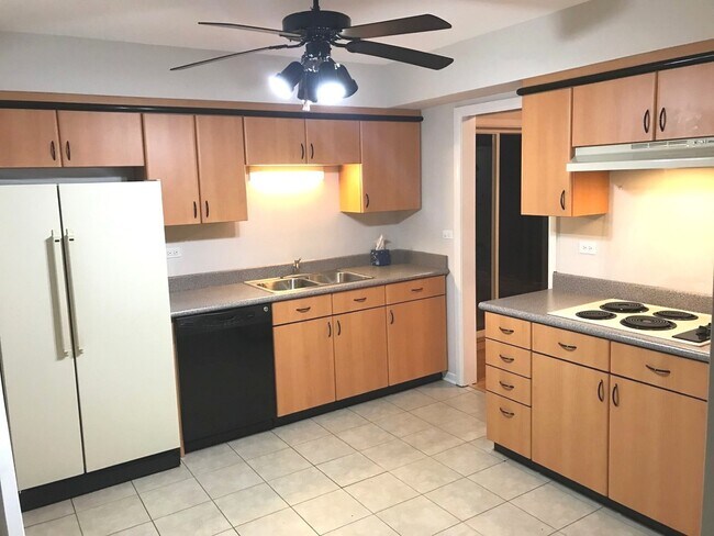 Foto del edificio - 819 Tomawadee Dr