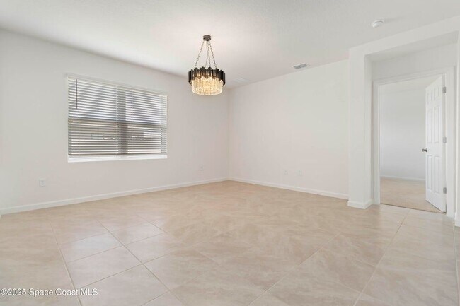 Foto del edificio - 7144 Topaz Dr