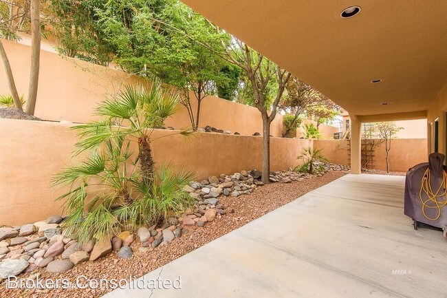 Foto del edificio - 2 br, 2 bath House - 705 Pinnacle Court