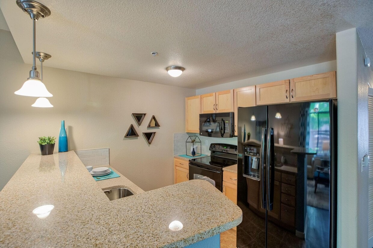 Cortland Belmar Apartments in Lakewood, CO