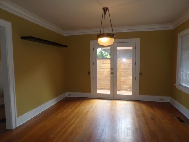 Foto del edificio - 2265 SE Spruce Ave