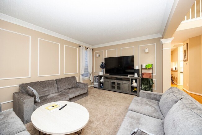 Building Photo - 2106 Hunter Pl Ln