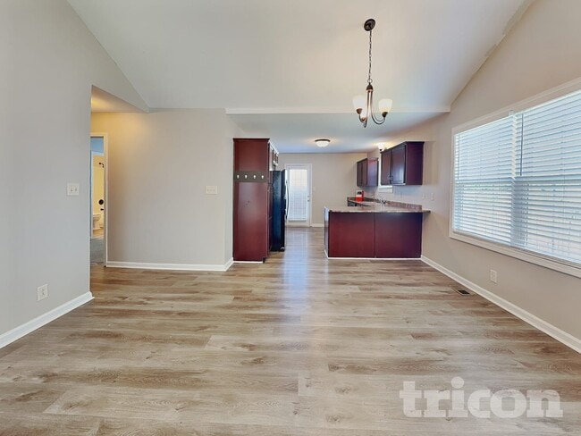 Foto del edificio - 1037 Dwight Eisenhower Way