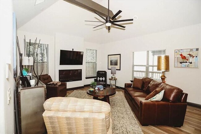 Foto del edificio - Stylish Bentonville Home (Community Amenities!)