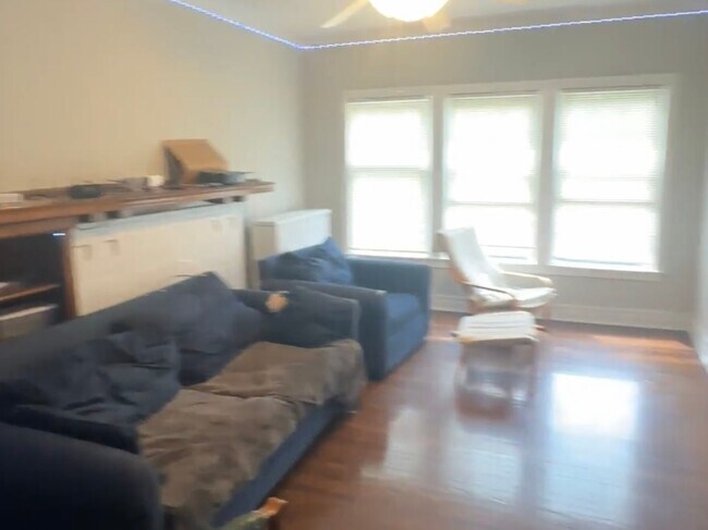 Foto del edificio - 1619 Ridge Ave