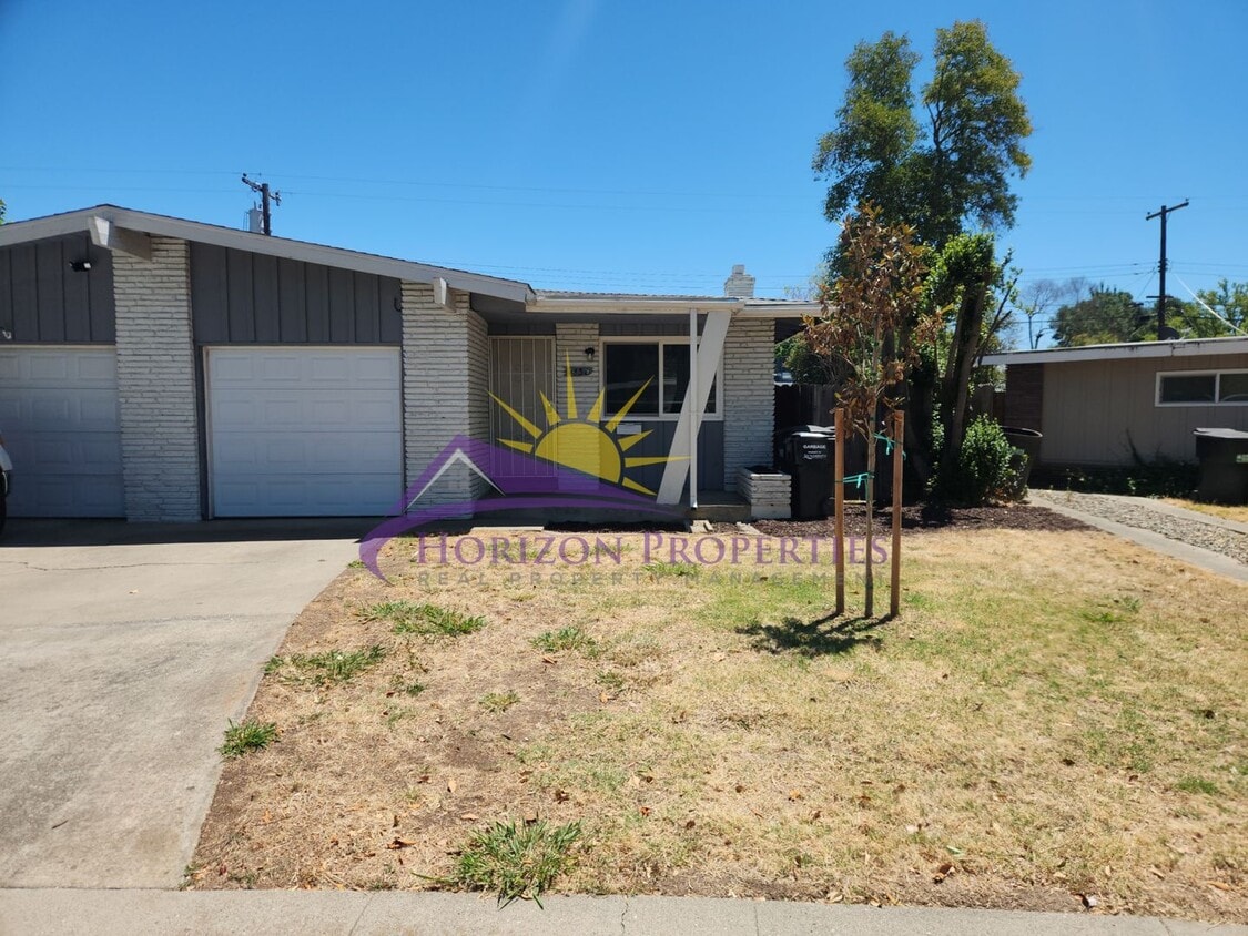 1430-1432 Topaz Way - 1430-1432 Topaz Way