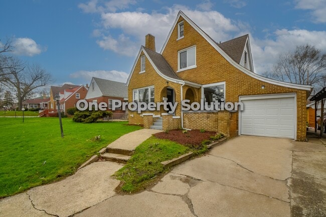 Building Photo - 3612 Van Buren St