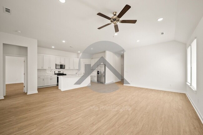 Foto del edificio - 621 Riley Ln