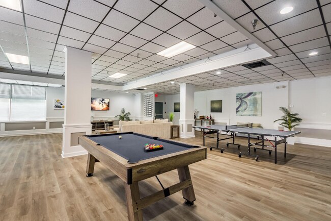 Foto del edificio - 1520 Jeffords St