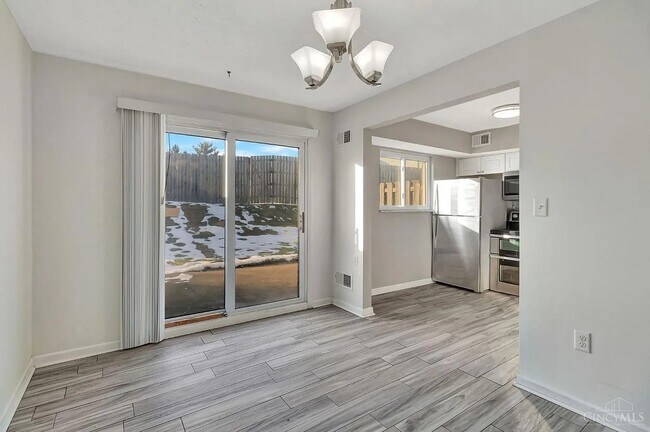 Foto del edificio - 7752 Montgomery Rd