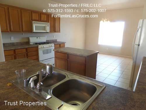 Building Photo - 3 br, 2 bath House - 4847 Camino dos Vidas