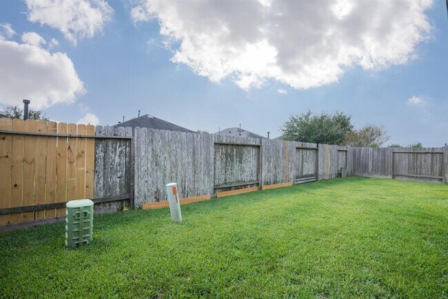 Foto del edificio - 7427 Boerne Creek Dr