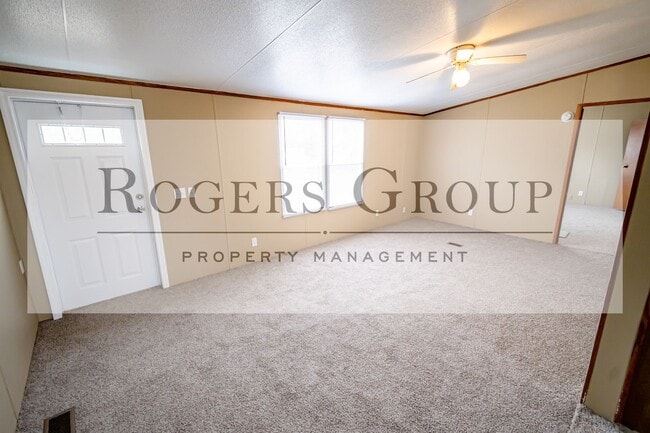 Foto del edificio - 519 Cedar Cove Rd