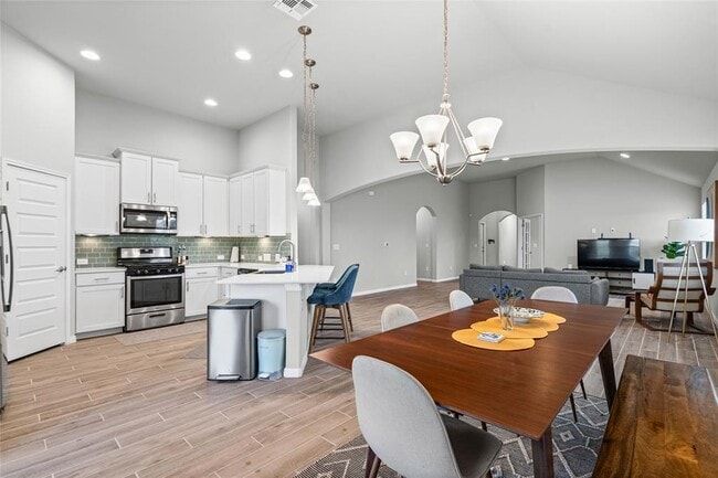 Building Photo - 10218 Ansel Dr