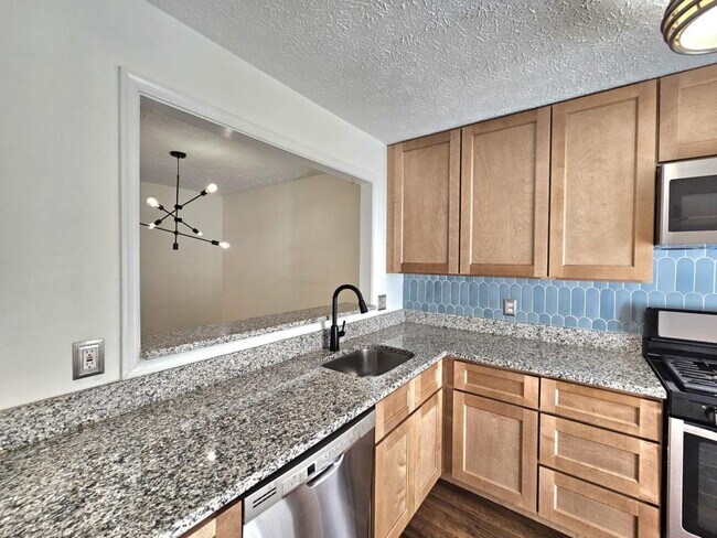 Foto del edificio - 7660 Willow Point Dr