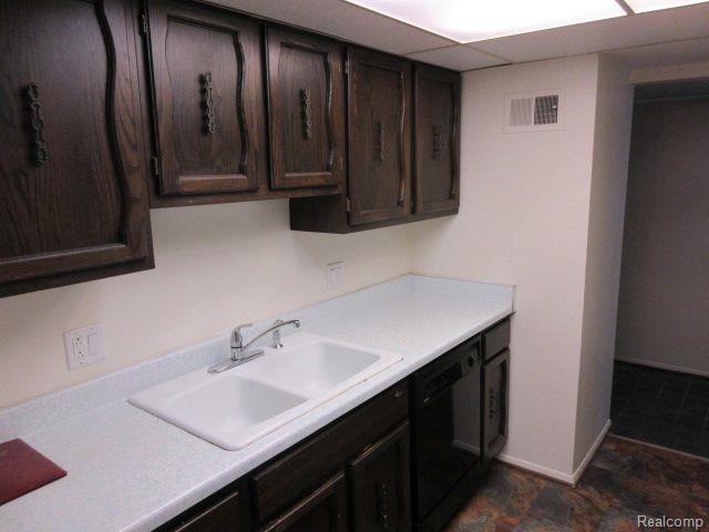 Building Photo - 18447 University Park Dr