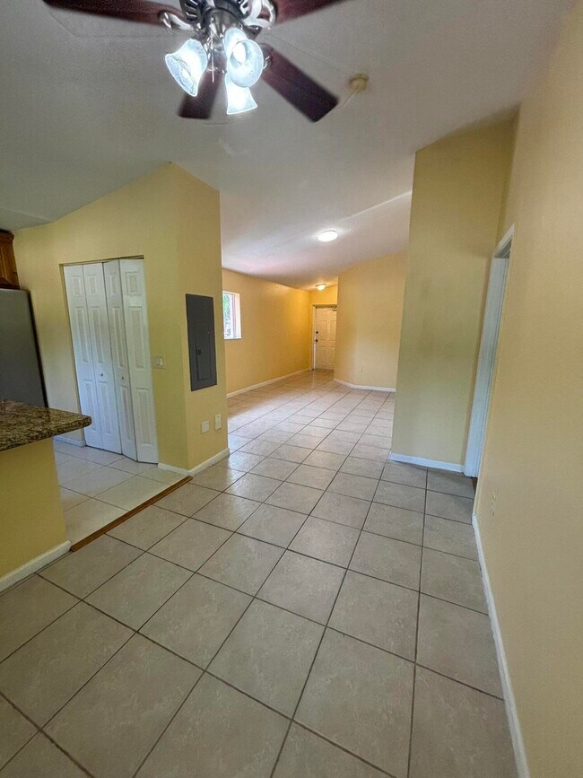 Building Photo - 3512 Briar Bay Blvd