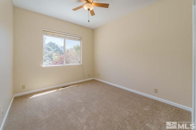 Building Photo - 7234 Heatherwood Dr
