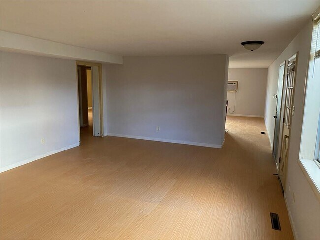 Foto del edificio - 540 W Main St