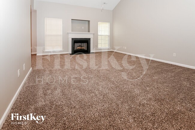 Foto del edificio - 3235 Leicester Dr