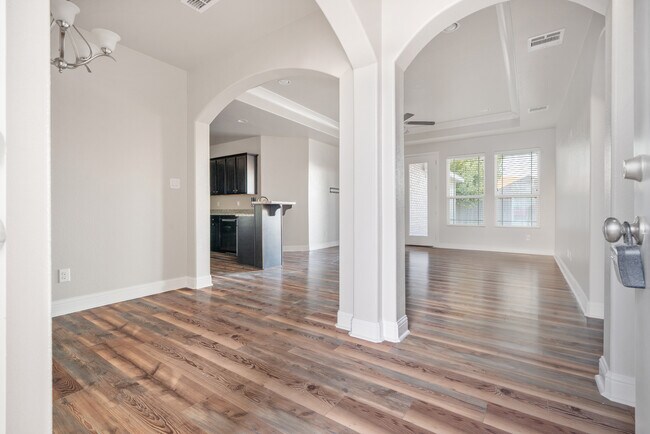 Foto del edificio - 6008 Ridge View St