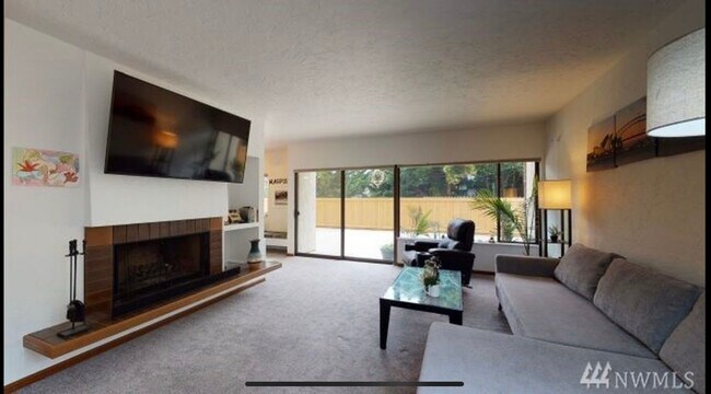 Open space - 5801 Phinney Ave N