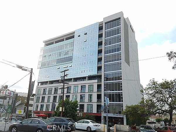 Building Photo - 3223 W 6th St