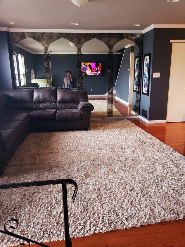 Foto principal - 7813 Midas Pl