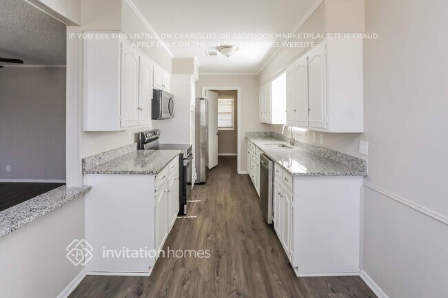 Foto del edificio - 4857 Shands Dr