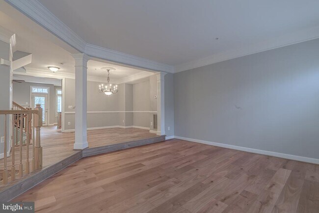 Foto del edificio - 4912 Waple Ln