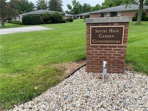 Building Photo - 947 W McKay Rd