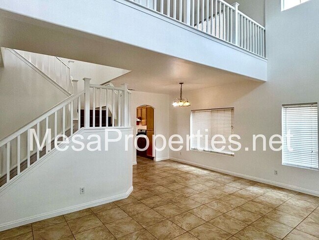 Foto del edificio - 12300 Primavera Way