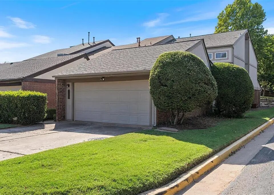 Primary Photo - 1820 Windhill Ave