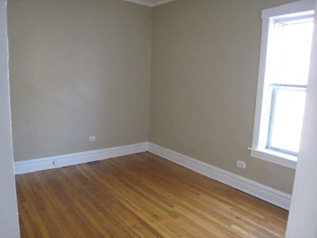 Foto del edificio - 5545-5551 N Magnolia Ave