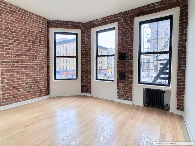 Building Photo - 941 Amsterdam Avenue