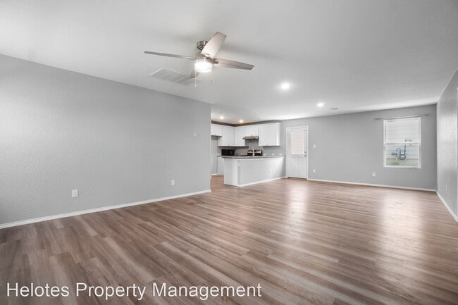 Foto del edificio - 3 br, 2 bath House - 5118 Y Bar Summit